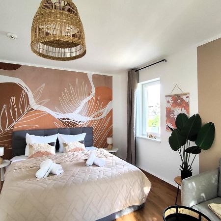 Bohnapartments Bechstein - Sehr Ruhig - 3 Schlafzimmer - Balkon - Gratis Stellplaetze- Wlan - Vollausstattung Neudietendorf Экстерьер фото