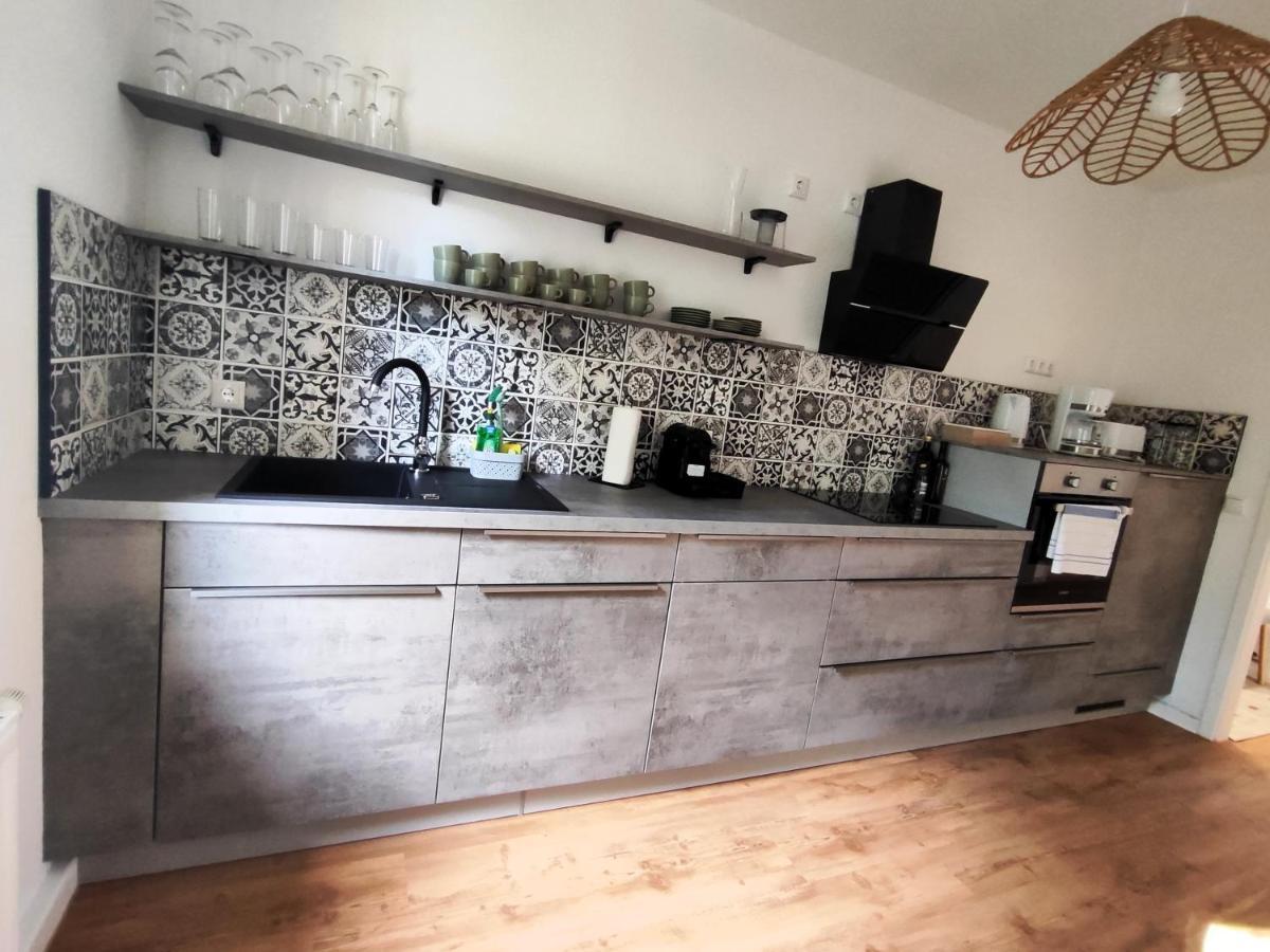 Bohnapartments Bechstein - Sehr Ruhig - 3 Schlafzimmer - Balkon - Gratis Stellplaetze- Wlan - Vollausstattung Neudietendorf Экстерьер фото